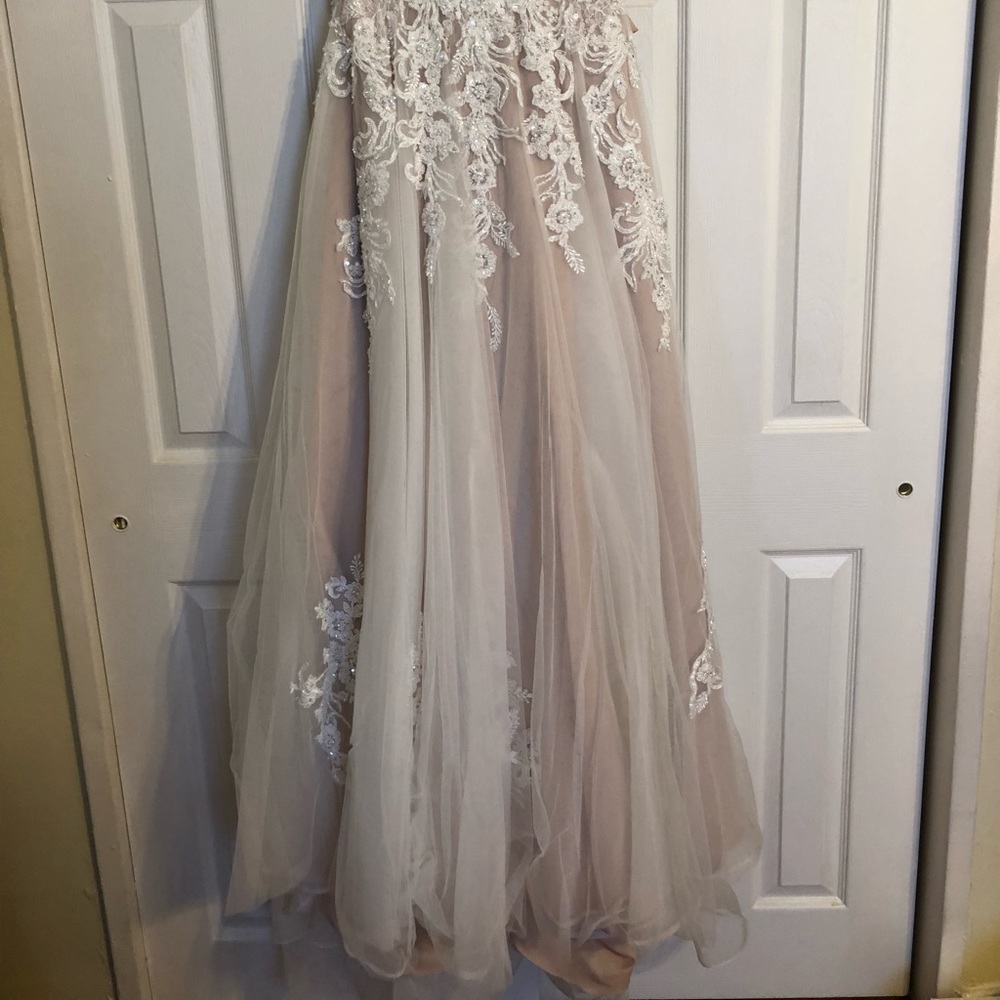 Wedding dress